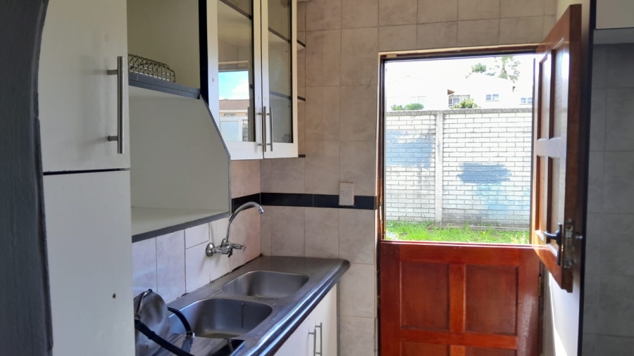 2 Bedroom Property for Sale in Haven Hills Eastern Cape